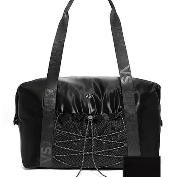 VSX Beautiful and Spacious Black Duffel Bag. FINAL PRICE 🖤 (ONLY 1 LEFT) - Picture 3 of 5